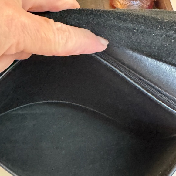 ๐ค VINTAGE COACH BLACK LEATHER HIPPIE FLAP CROSSBODY BAG. - Picture 10 of 12